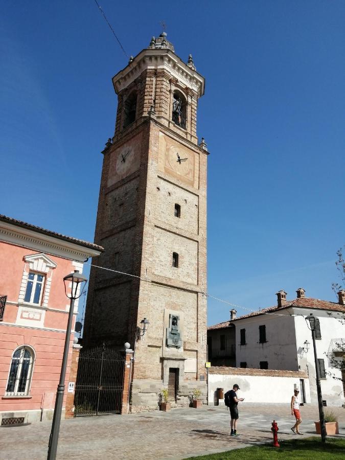 Holiday House Antica Dimora Soggiorni In Langa Centro Storico La Morra Exterior foto
