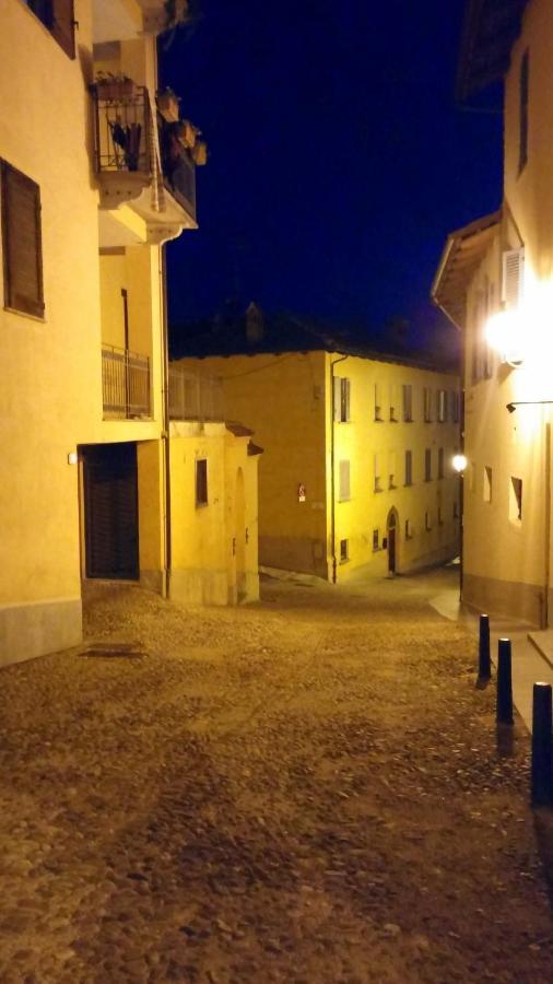 Holiday House Antica Dimora Soggiorni In Langa Centro Storico La Morra Exterior foto